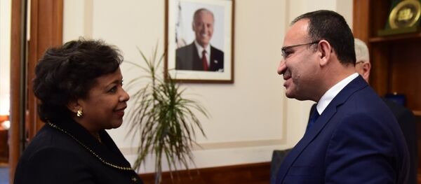 Bekir Bozdağ - Loretta Lynch - Sputnik Türkiye