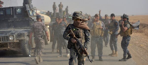 Musul operasyonuna katılan Irak federal yönetim askerleri - Sputnik Türkiye