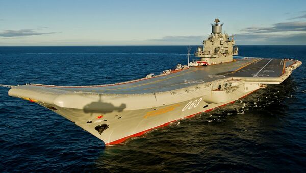 Sovyetler Birliği Filosu Amirali Kuznetsov’un adını taşıyan uçak gemisi. - Sputnik Türkiye