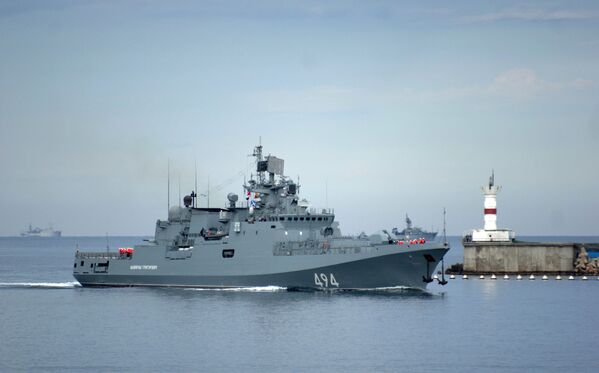 Rusya Federasyonu Karadeniz Filosunun baş koruma gemisi Admiral Grigoryeviç. - Sputnik Türkiye
