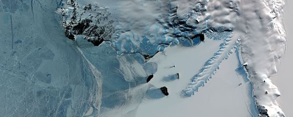 Antarktika’daki Erebus yanardağı. - Sputnik Türkiye