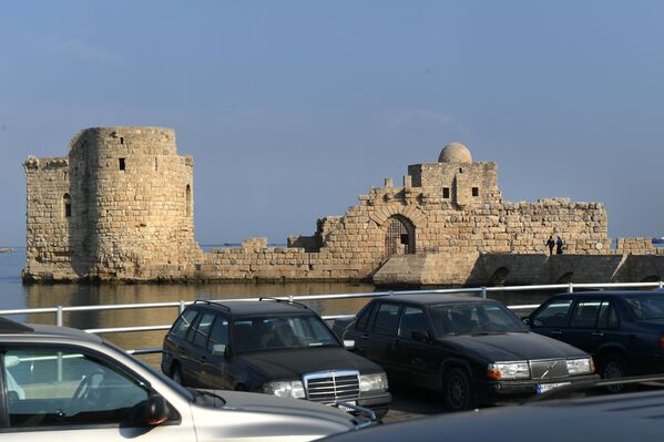 Lübnan’ın Sayda şehrinin limanı yanındaki deniz kalesi. - Sputnik Türkiye