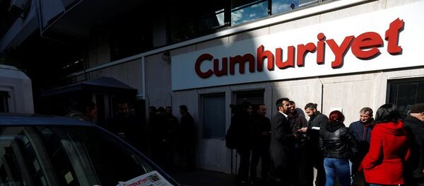 Cumhuriyet gazetesi - protesto - Sputnik Türkiye