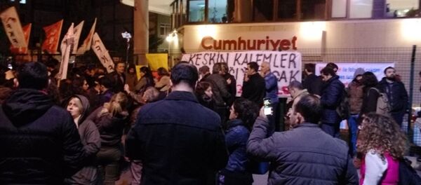 Cumhuriyet gazetesi - protesto - Sputnik Türkiye