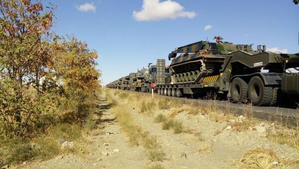 Askeri kaynaklara göre Ankara'dan tanklar, tank kurtarıcılar ve Çankırı'dan tekerlekli araçlar ve iş makinaları, Şırnak Silopi'ye doğru intikale başladı. - Sputnik Türkiye