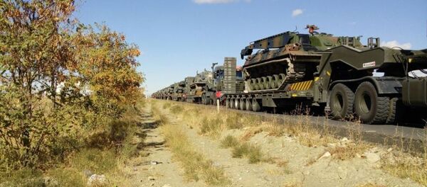 Askeri kaynaklara göre Ankara'dan tanklar, tank kurtarıcılar ve Çankırı'dan tekerlekli araçlar ve iş makinaları, Şırnak Silopi'ye doğru intikale başladı. - Sputnik Türkiye
