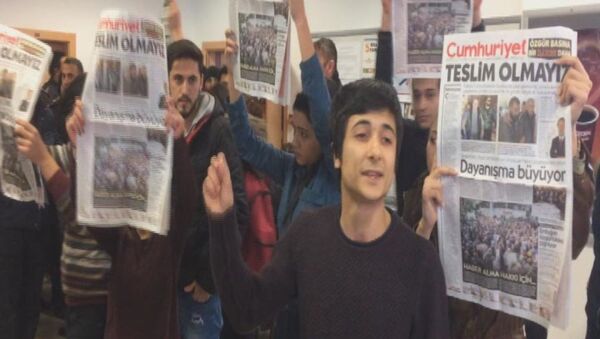 Anadolu Üniversitesi'nde 'Cumhuriyet arbedesi' - Sputnik Türkiye