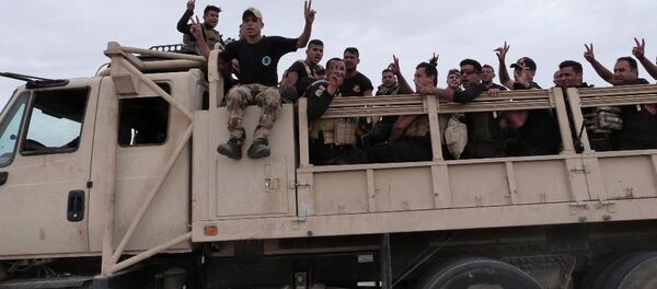 IŞİD’in mukavemetini püskürten ordu kentin doğu mahallesi olan Gorcelil’e kontrolü sağlarken, sokak çatışmaları da sürüyor. - Sputnik Türkiye