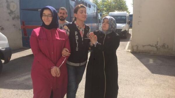 Adil Öksüz'ün baldızları ve kayınbiraderinin eşi gözaltına alınd - Sputnik Türkiye