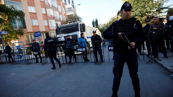 Polis, HDP Genel Merkezi'ne giriş çıkışları kapattı. - Sputnik Türkiye