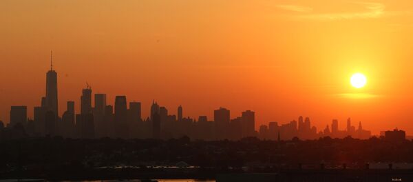 New-York’ta güneşin doğduğu anda Manhattan mahallesi. - Sputnik Türkiye