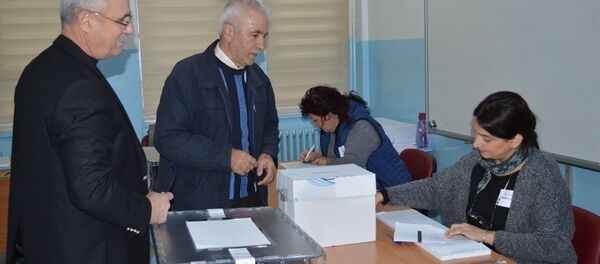 Bulgaristan vatandaşları sandık başında - Sputnik Türkiye