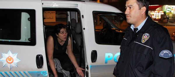 Kavga eden çifti ayırmak isteyen N.Ş. - Sputnik Türkiye