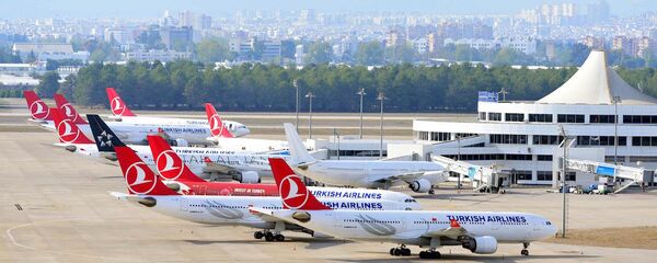 Antalya Havalimanı'ndaki THY uçakları - Sputnik Türkiye