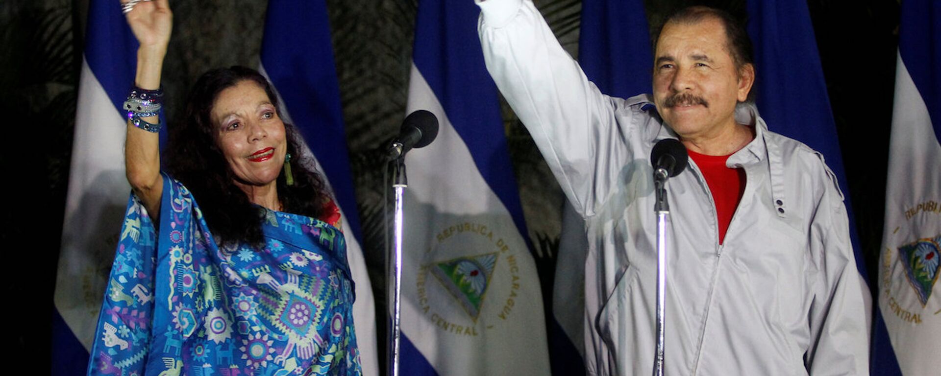 Nikaragua Devlet Başkanı Daniel Ortega ve eşi Rosario Murillo - Sputnik Türkiye, 1920, 05.10.2021