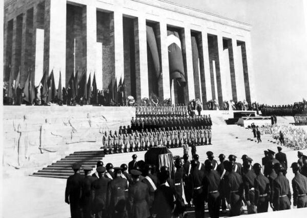 Mustafa Kemal Atatürk'ün naaşının Anıtkabir'e nakil fotoğrafları - Sputnik Türkiye