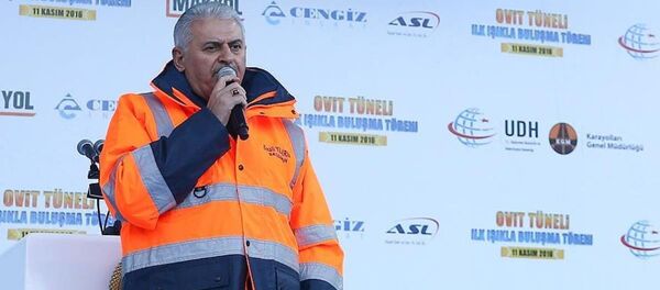 Türkiye Başbakanı Binali Yıldırım Türkiye Başbakanı Binali Yıldırım - Sputnik Türkiye