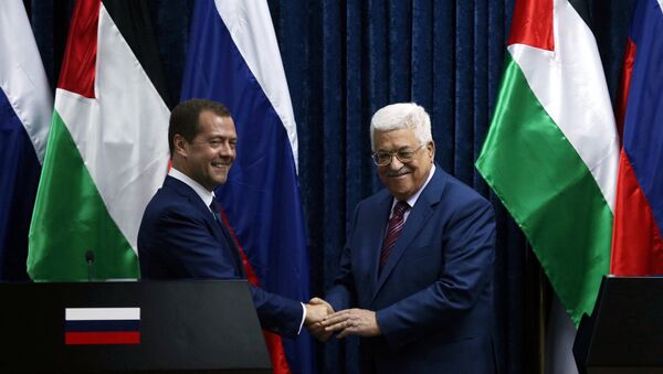 Medvedev Abbas ile görüştü - Sputnik Türkiye