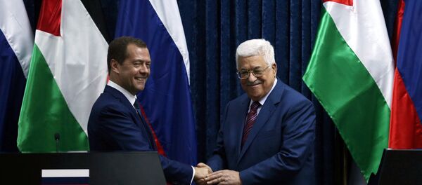 Medvedev Abbas ile görüştü - Sputnik Türkiye