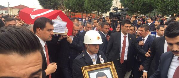 Derik Kaymakamı son yolculuğuna uğurlandı - Sputnik Türkiye