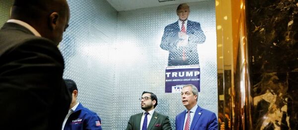 Nigel Farage - Donald Trump - Sputnik Türkiye