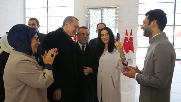 Cumhurbaşkanı Erdoğan 'Facetime' ile kız istedi - Sputnik Türkiye