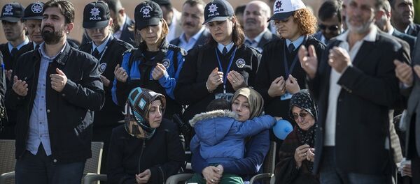 Derik Kaymakamı Fatih Safitürk'ün cenazesi - Yazı İşleri Müdürü T.E. - Sputnik Türkiye