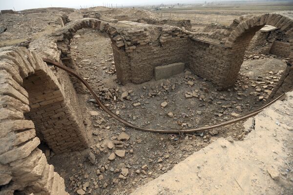 Tarihsel önemi olan Nimrud antik kenti, Asur kralı 1. Salmanasar tarafından milattan önce 13. yüzyılında kuruldu. Kent 400 yıl sonra da 2. Ashurnasirpal   döneminde Asur İmparatorluğu’nun başkenti oldu. - Sputnik Türkiye