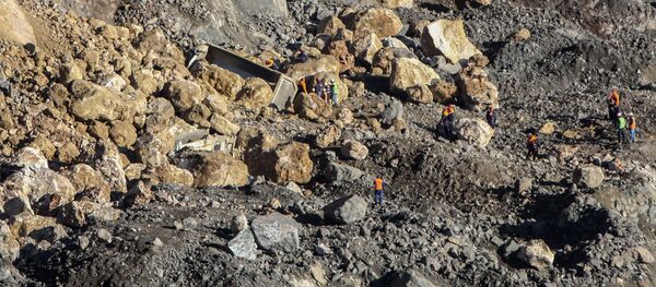 Siirt'in Şirvan ilçesinin Maden köyünde bulunan bir bakır madeni sahasında heyelan meydana geldi. - Sputnik Türkiye