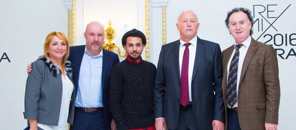 Rusya’nın St.Petersburg kentinde yapılan Remix-Eurasia 2016 Uluslararası Kürk Ürünleri Tasarımcılar Yarışması - Sputnik Türkiye