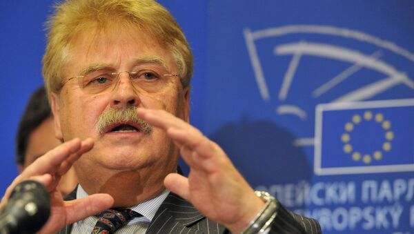 Avrupa Parlamentosu Dış İlişkiler Komisyonu Başkanı Elmar Brok - Sputnik Türkiye