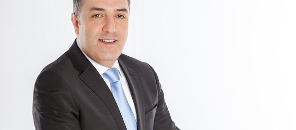 AK Parti İstanbul Milletvekili ve TBMM İnsan Hakları Komisyonu Başkanı Mustafa Yeneroğlu - Sputnik Türkiye