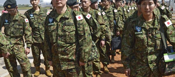 Japon askerlerinin ilk grubu Güney Sudan'ın başkenti Juba'daki havalimanında - Sputnik Türkiye