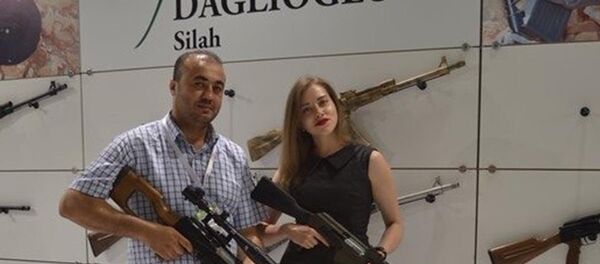 Şanlıurfa'da av tüfeği üretimi yapan bir firma, Türkiye'de ilk defa ürettikleri Kalaşnikof 4140 çelik kasa yivsiz av tüfeği modeliyle dünya pazarına açıldı. - Sputnik Türkiye