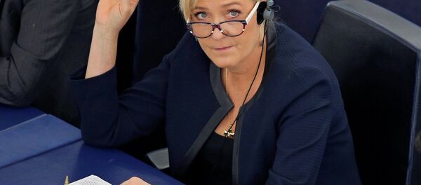 Avrupa Parlamentosu'nda Türkiye'nin AB üyeliğiyle ilgili düzenlenen oturuma Fransa'da aşırı sağcı Ulusal Cephe Partisi'nin (FN) lideri Marine Le Pen de katıldı. - Sputnik Türkiye