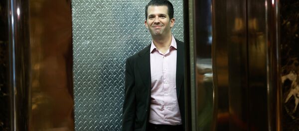 Donald Trump Jr. Stands in an elevator at Trump Tower in the Manhattan borough of New York City, U.S., November 17, 2016 - Sputnik Türkiye
