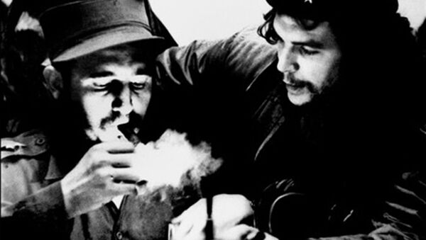 Küba Devrimi'nin lideri Fidel Castro 90 yaşında vefat etti - Sputnik Türkiye