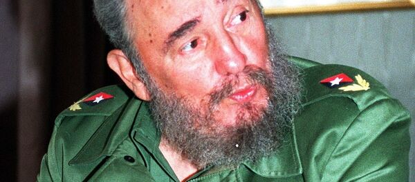 Küba Devlet Başkanı Raul Castro, devlet televizyonundan yaptığı açıklamada abisi Fidel Castro'nun yaşamını yitirdiğini açıkladı. - Sputnik Türkiye