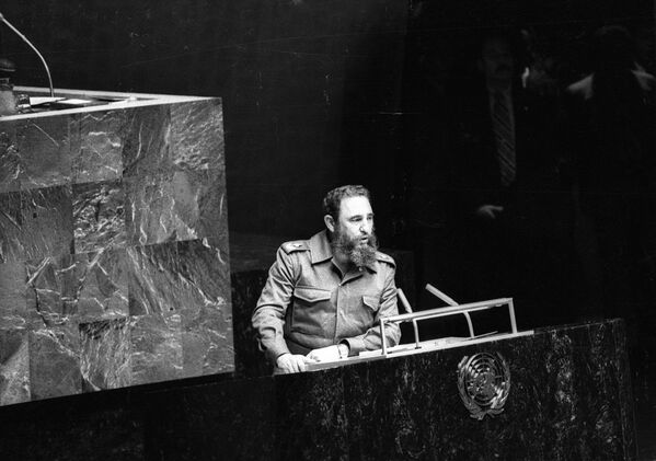 Fidel Castro, 1979'da Birleşmiş Milletler'e hitap ederken - Sputnik Türkiye