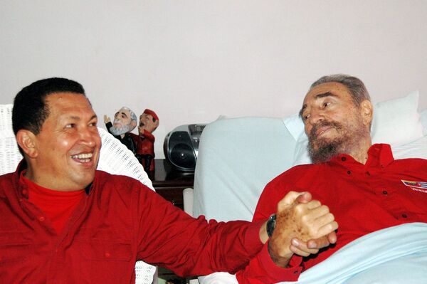 Castro ve Hugo Chavez - Sputnik Türkiye