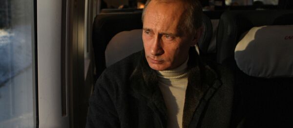 Vladimir Putin takes trip on newly launched Sapsan high-speed train - Sputnik Türkiye