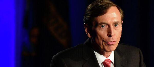 Former CIA director David Petraeus addresses a University of Southern California event honoring the military on March 26, 2013 in Los Angeles, California - Sputnik Türkiye