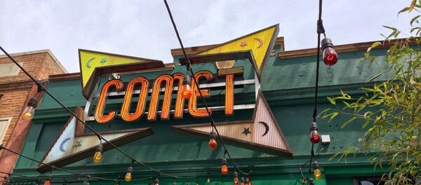 ABD'de komplo teorisinde adı geçen pizza dükkanı Comet Ping Pong - Sputnik Türkiye