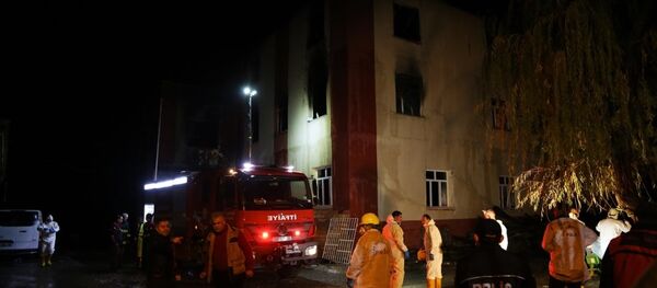 Adana'da özel öğrenci yurdunda yangın - Sputnik Türkiye