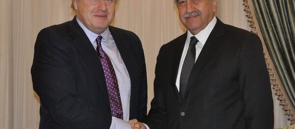 Mustafa Akıncı ve Boris Johnson - Sputnik Türkiye