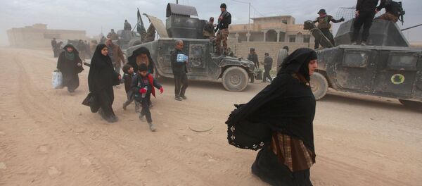 Musul'dan kaçan siviller - Sputnik Türkiye