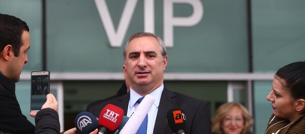 İsrail'in Ankara Büyükelçisi Eitan Naeh, Ankara'ya geldi. Naeh, Ankara Esenboğa Havaalanı VIP çıkışında basın mensuplarının sorularını yanıtladı. İsrail'in Ankara Büyükelçisi Eitan Naeh, Ankara'ya geldi. Naeh, Ankara Esenboğa Havaalanı VIP çıkışında basın mensuplarının sorularını yanıtladı. - Sputnik Türkiye