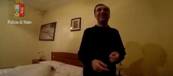 İtalyan mafya lideri Marcello Pesce yakalandı İtalyan mafya lideri Marcello Pesce yakalandı - Sputnik Türkiye