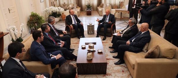 Dışişleri Bakanı Mevlüt Çavuşoğlu, çalışma ziyareti kapsamında geldiği Lübnan'da Başbakan Temmam Selam tarafından kabul edildi. - Sputnik Türkiye