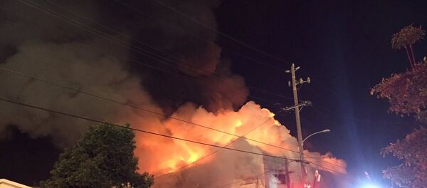 ABD'nin Oakland kentindeki konserde çıkan yangına müfdahale eden itfaiye ekipleri saatlerce uğraştı - Sputnik Türkiye